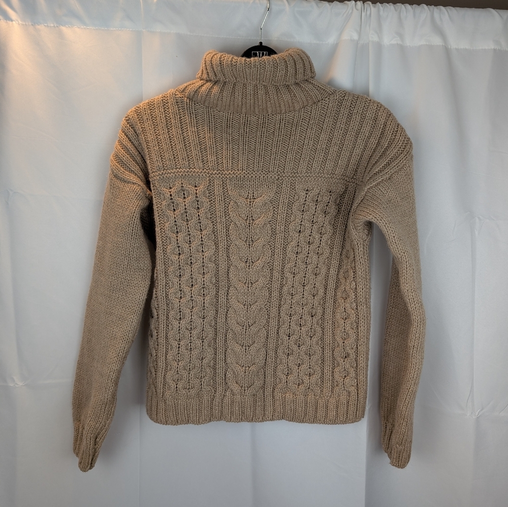 Inis Crafts Irish Wool Tan Cable Knit Sweater Size M in EUC